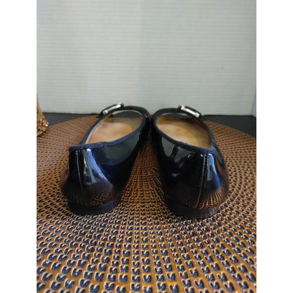 Michael Kors Seaport Flats Size 11M - Picture 5 of 7